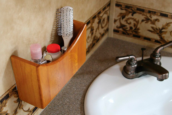 Camco Oak Remote Holder