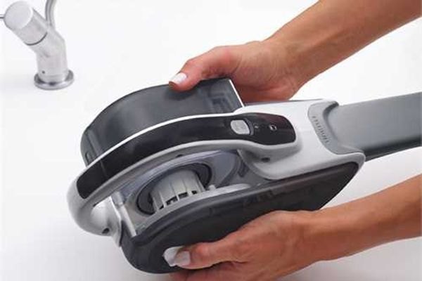 Black & Decker® HHVJ315JD10 - Dustbuster™ AdvancedClean™ Powder White  Cordless PowerBoost Hand Vacuum 