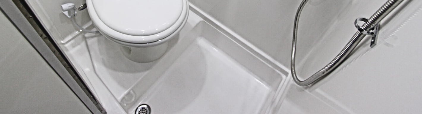 RV Showers - Pans, Doors, Walls | CAMPERiD